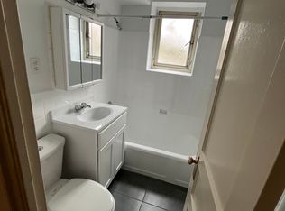 196-15 65th Cres APT 1B, Fresh Meadows, NY 11365