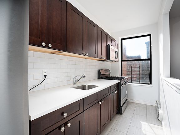 3rd image of 614 Saint Nicholas Ave APT 2B