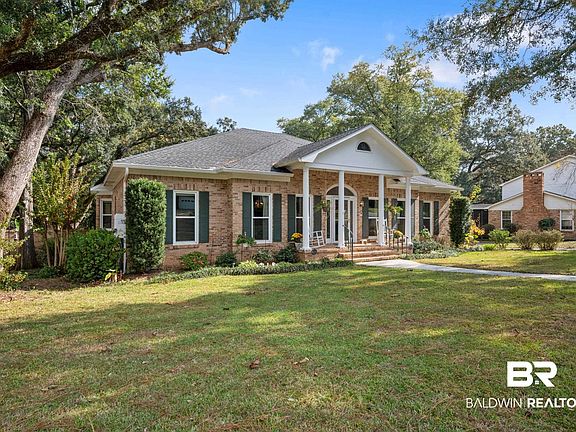 2nd image of 1437 Regency Oaks Dr E