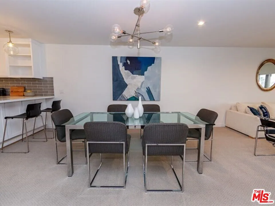2 bed, 2.0 bath, 1419 sqft, $5,300 — Photo 4
