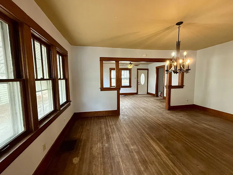 2220 Doniphan Ave — Photo 7