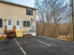 611 Vista Oaks Dr, Fairmont, WV