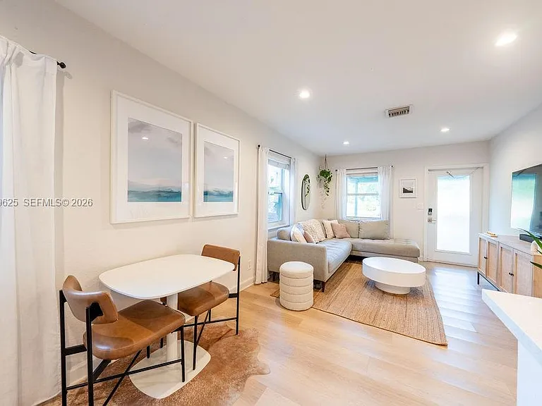 1305 NW 5th Ave — Photo 11