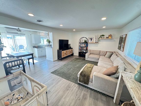 2nd image of 285 Ogle St #285C