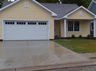 1025 Silver Leaf Dr, Lawrenceburg, KY 40342