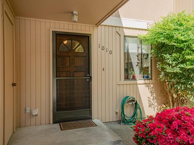 1010 SE Camelot Dr, Grants Pass, OR, 97526