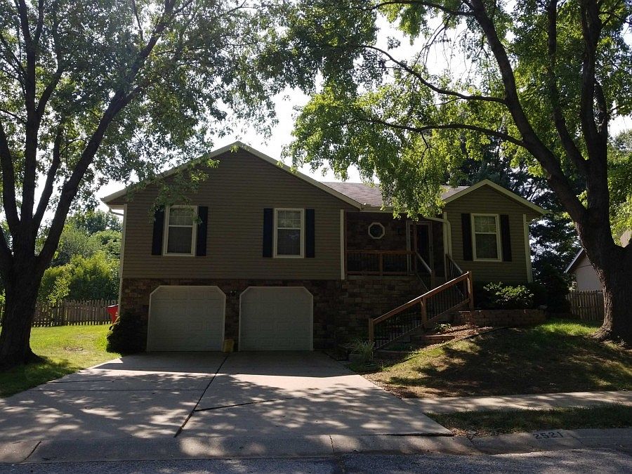 1st image of 2521 NE Remington Ct