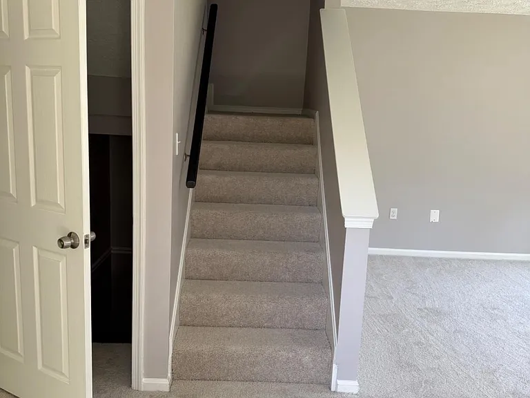 2712 Red Oak Ln — Photo 4