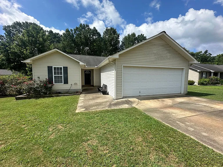 306 Bernard Couch Dr — Photo 1