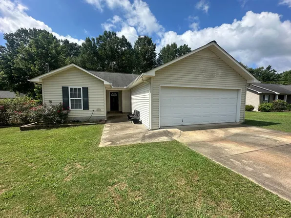 306 Bernard Couch Dr, Anniston, AL 36207