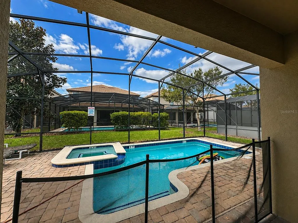 4 bed, 3.0 bath, 2225 sqft, $2,700 — Photo 3