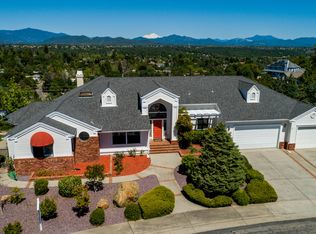 3559 Stone Ridge Pl, Redding, CA 96001