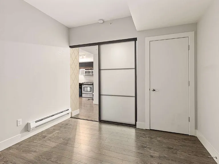 2911 2nd Ave #404 — Photo 13