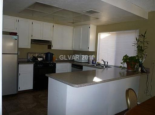 4th image of 6428 Lori Ct