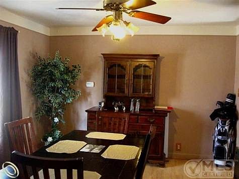Formal Dining Has Bay Window.jpg