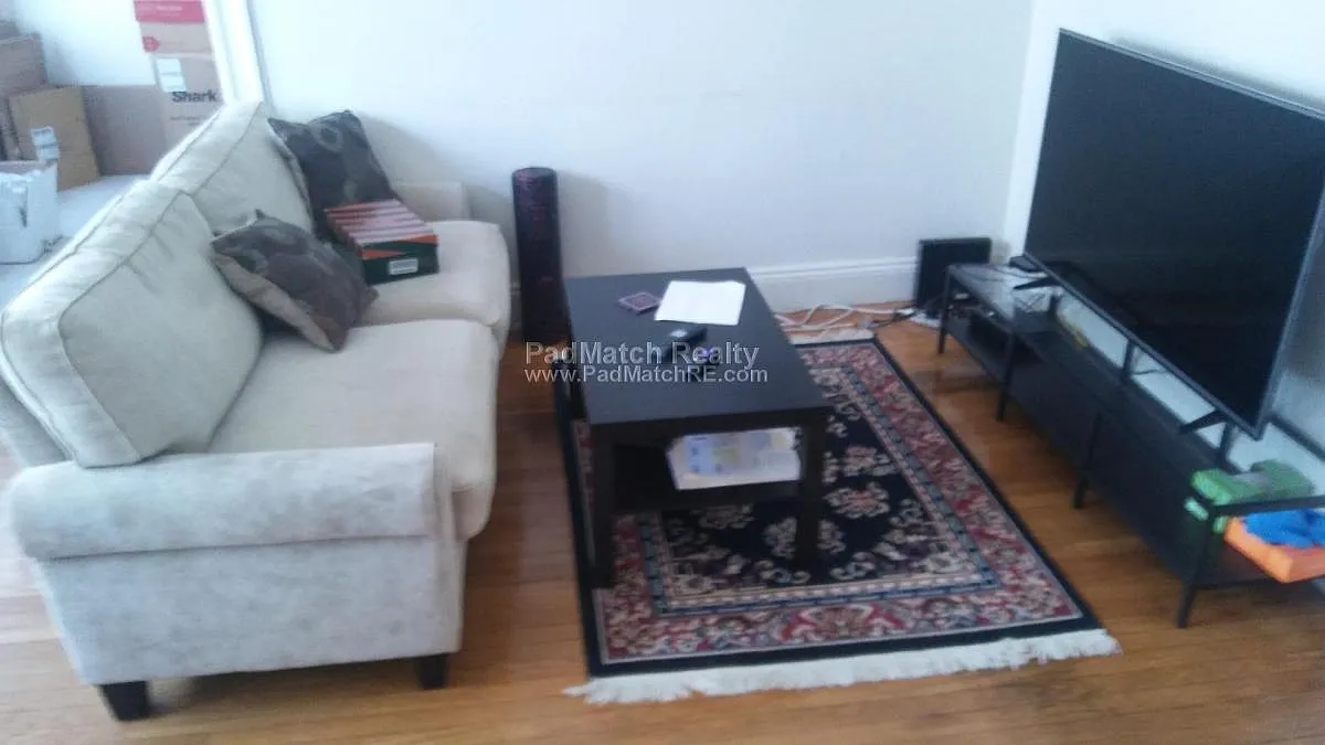 2 bed, 700 sqft, $2,525 — Photo 3