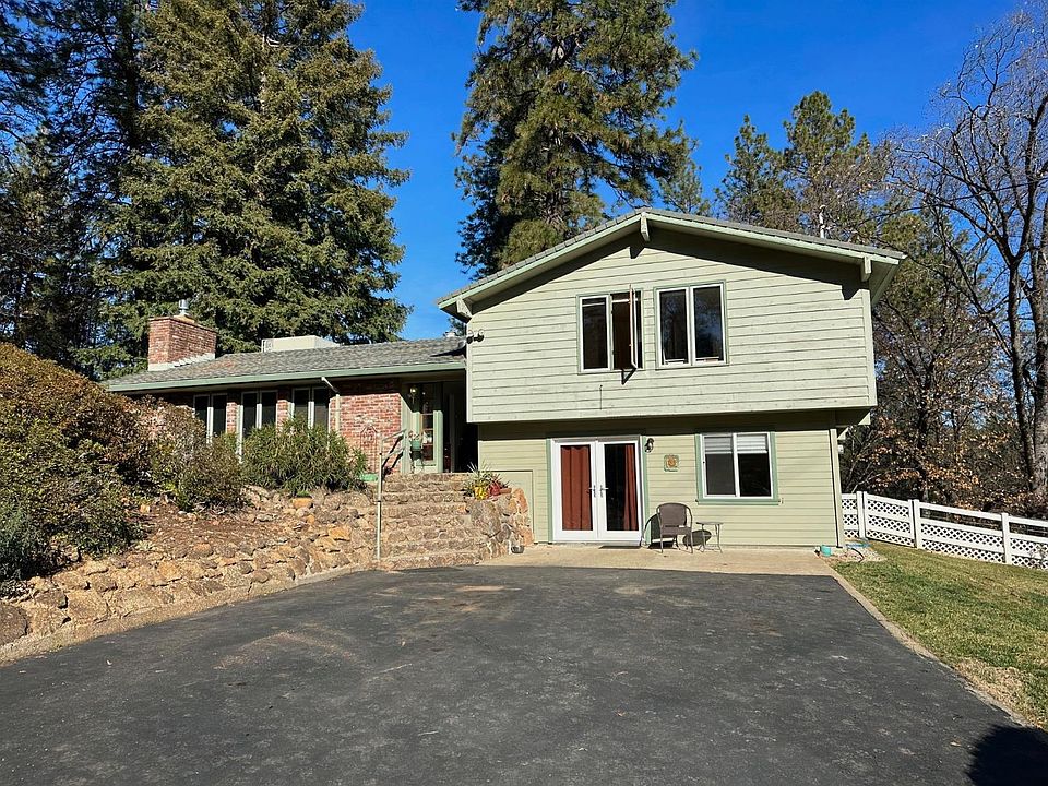 1st image of 365 Black Oak Dr