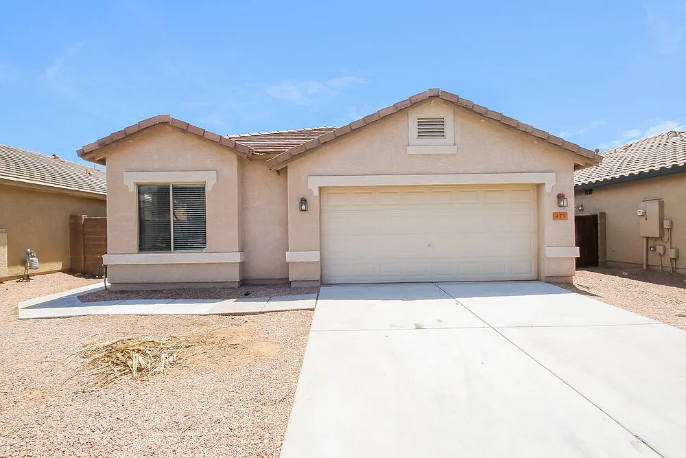4 bed, 3.0 bath, 1912 sqft, $2,265 — Photo 1