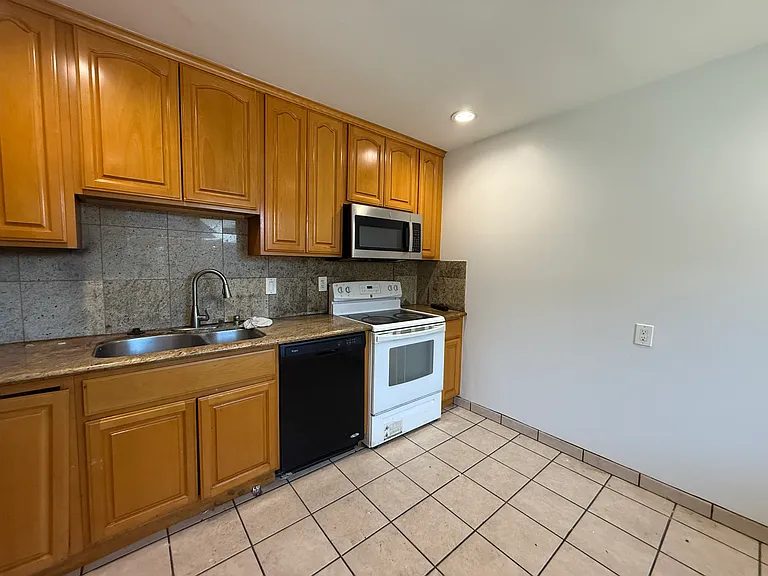 4380 Moorpark Ave #2 — Photo 8