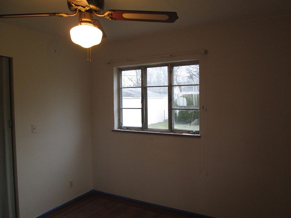 1st image of 3140 Medina Ave