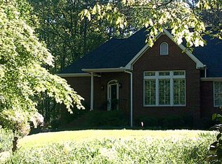1270 Country Club Ln, Elberton, GA 30635