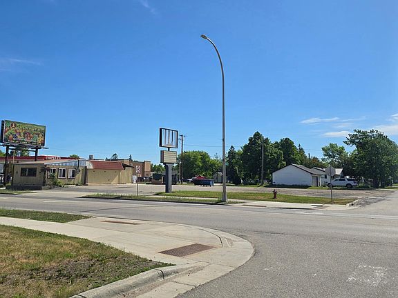 2nd image of 1525 2nd Ave W