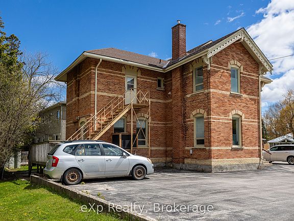 4th image of 708 16th St E