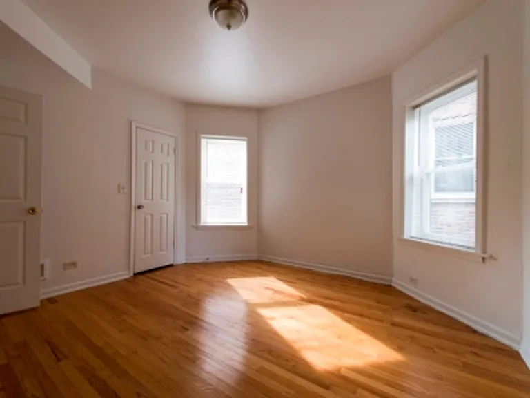 7722 S Kingston Ave — Photo 5