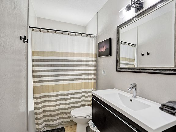 3rd image of 14931 NE 9th Ct #1