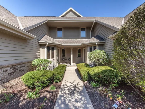 N21W24202 Cumberland DRIVE #23 I, Pewaukee, WI 53072