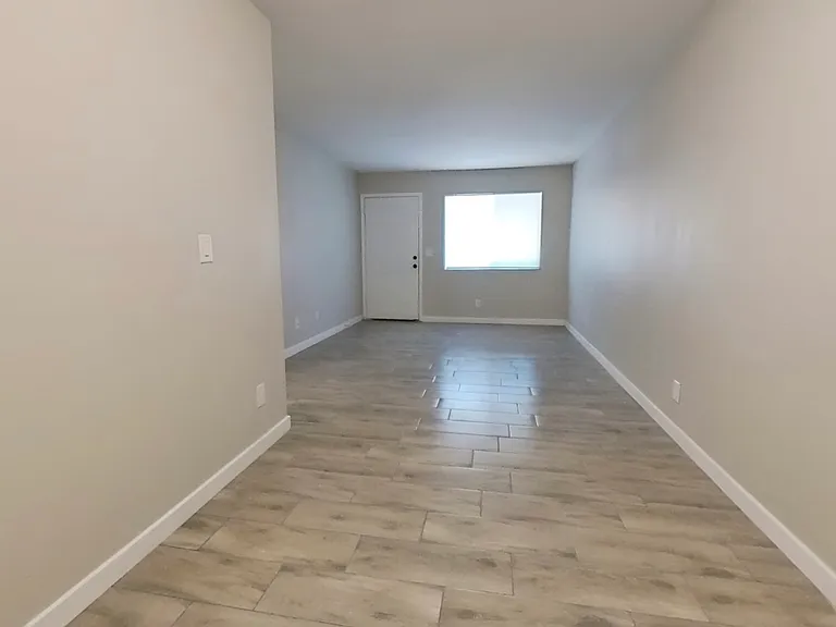 2737 N Salem #101 — Photo 2