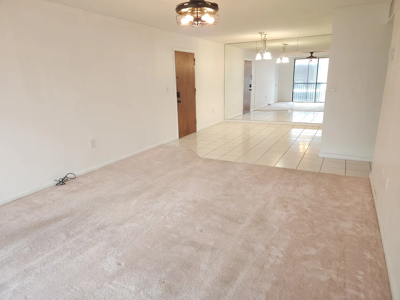 2 bed, 1131 sqft, $1,697 — Photo 2