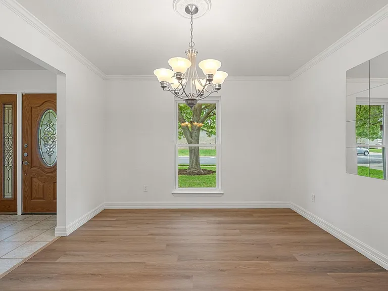 11811 Carshalton Dr — Photo 6