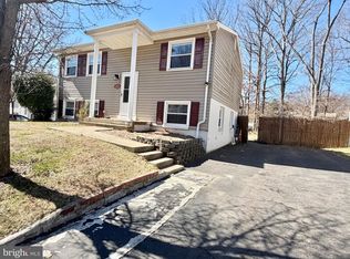 13612 Lindendale Rd, Woodbridge, VA 22193
