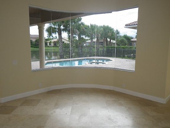 5th image of 11684 NW 69th Pl