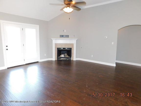 2nd image of 550 Bouldercrest Dr