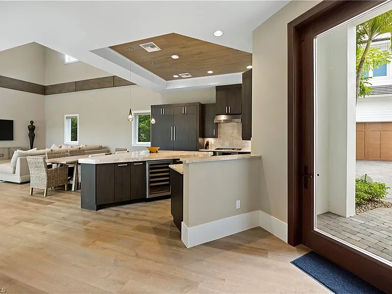 9169 Mercato Way — Photo 2