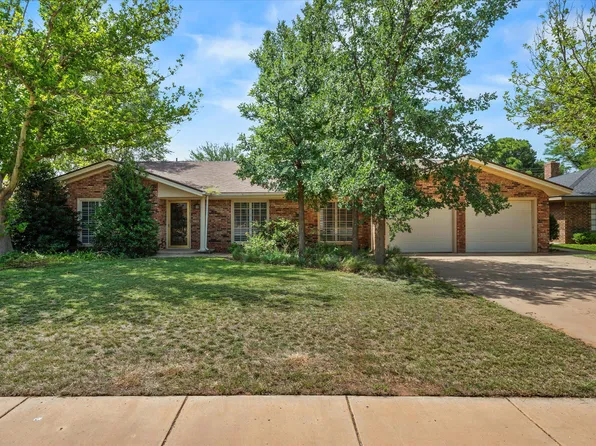 312 Cottonwood Ln, Levelland, TX 79336