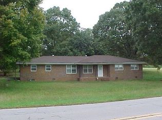 745 Kingsbridge Rd, Carrollton, GA 30117