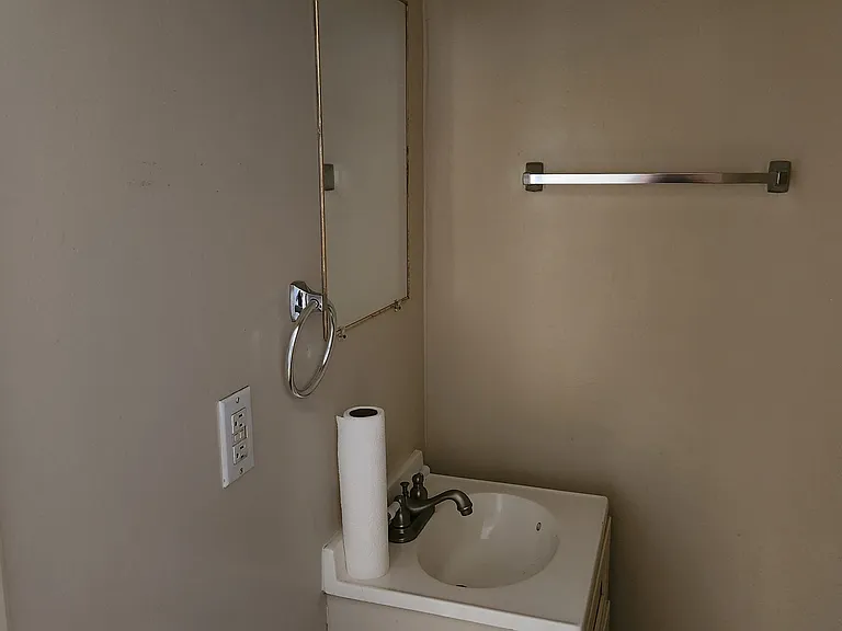 140 S Penn St — Photo 10