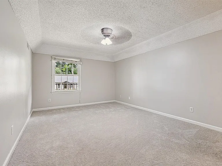 2232 Burfordi Ln — Photo 23