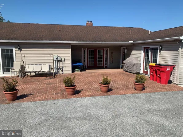 120 S High St, Newville, PA 17241