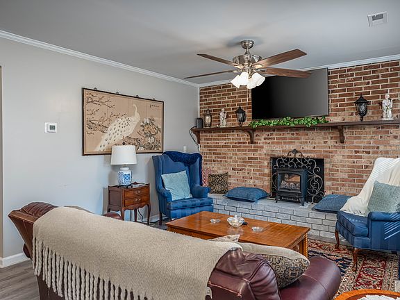 5th image of 7602 Beechwood Dr