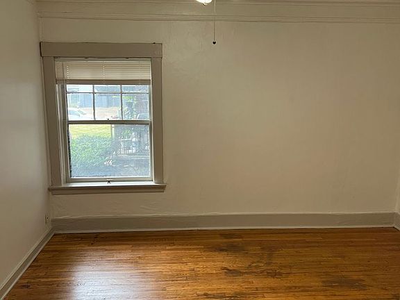 5th image of 3701-3705 Jones St #702