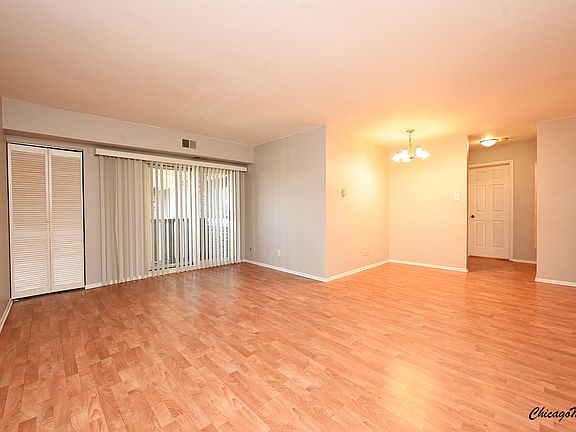 4th image of 675 Grove Dr APT 406