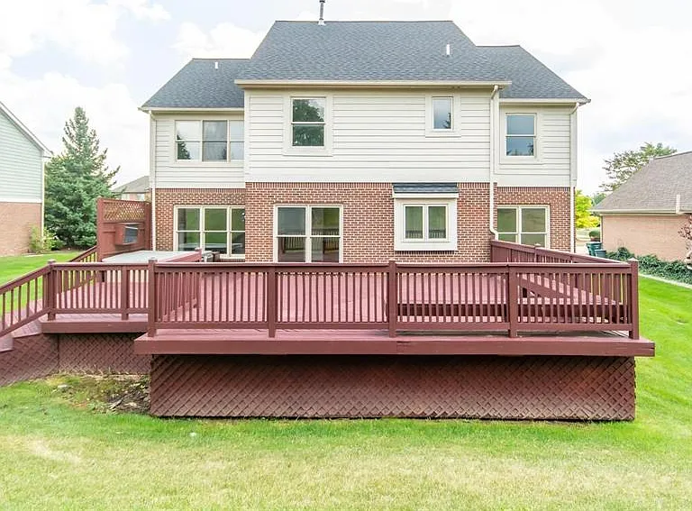 51334 W Hills Dr — Photo 2