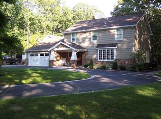 4 Horseshoe Ct, Tabernacle, NJ 08088