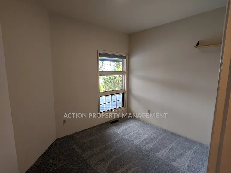 251 Old Schoolhouse Rd — Photo 20