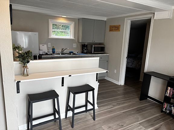 5th image of 522 NW Inlet Ave #2