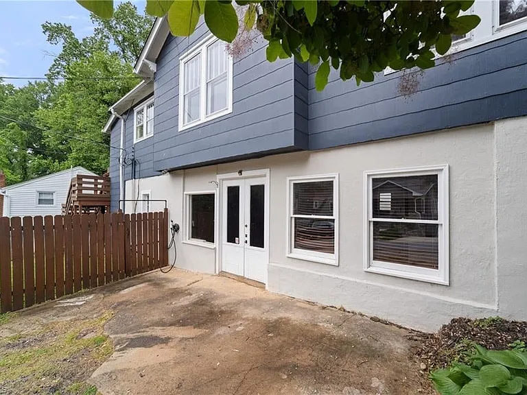 2083 Elizabeth Ave — Photo 33